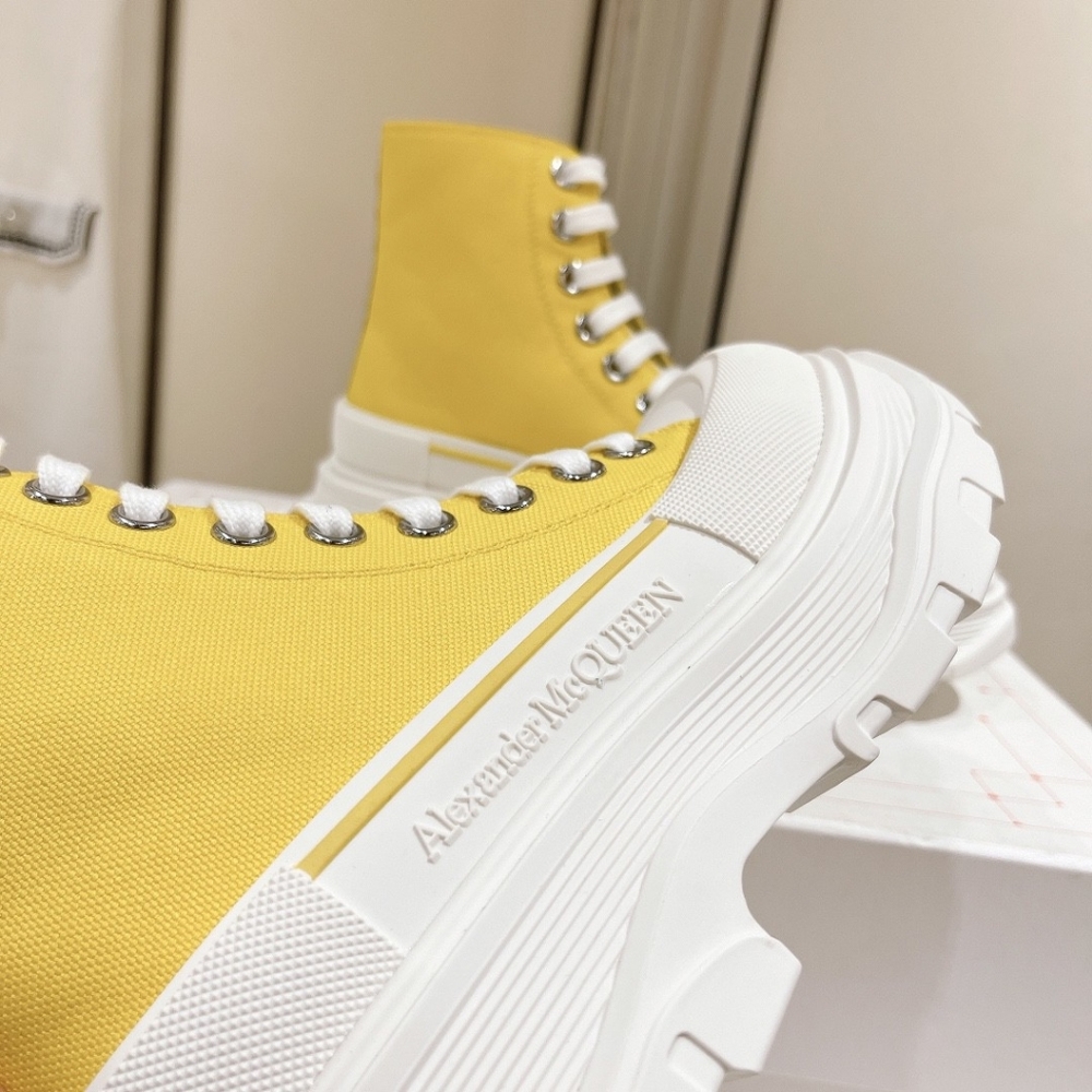 👑👑Alexander McQueen Nice sneakers 👟👟 - Picture 7 of 9